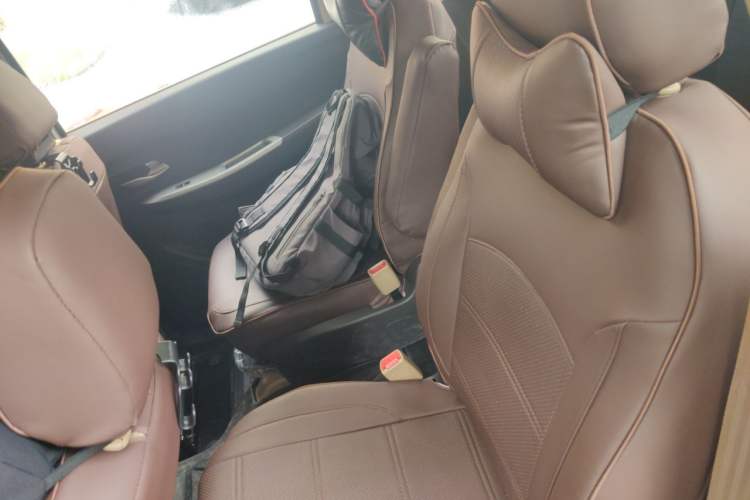 Used Wuling Hongguang 2019 1.5L S Comfort Edition China VI LAR Left Rear Seat