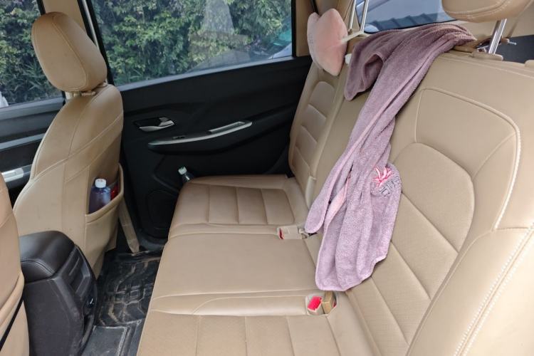 Used Wuling Hongguang 2019 1.5L S Comfort Edition China VI LAR Left Rear Seat