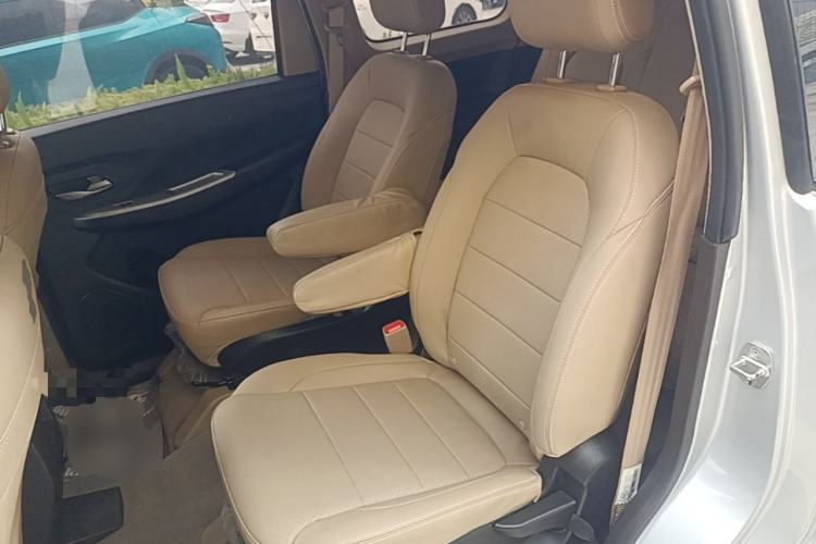 Used Wuling Hongguang 2019 1.5L S Comfort Edition China VI LAR Left Rear Seat