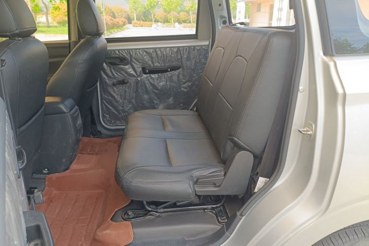 Used Wuling Hongguang 2019 1.5L S Basic Version China VI Standard LAR Left Rear Seat
