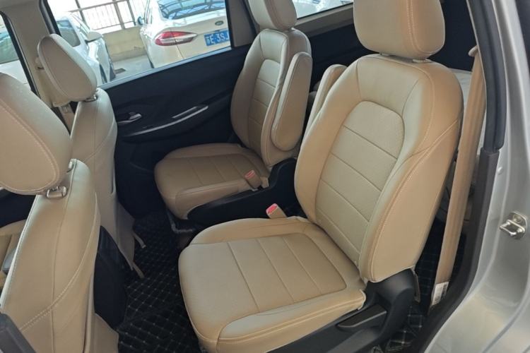Used Wuling Hongguang 2019 1.5L S Comfort Edition China VI LAR Left Rear Seat