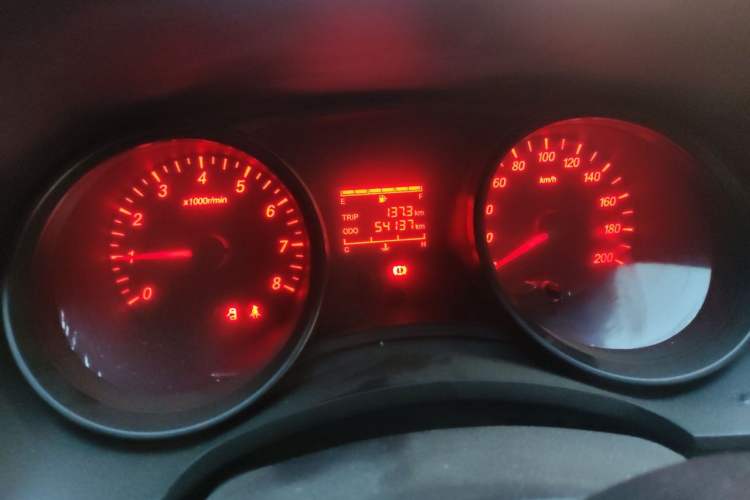 Used Wuling Hongguang 2019 1.5L S Base Version L2B Odometer Close Up