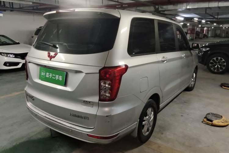 Used Wuling Hongguang 2019 1.5L S Comfort Edition China VI LAR Rear Right 45 Deg