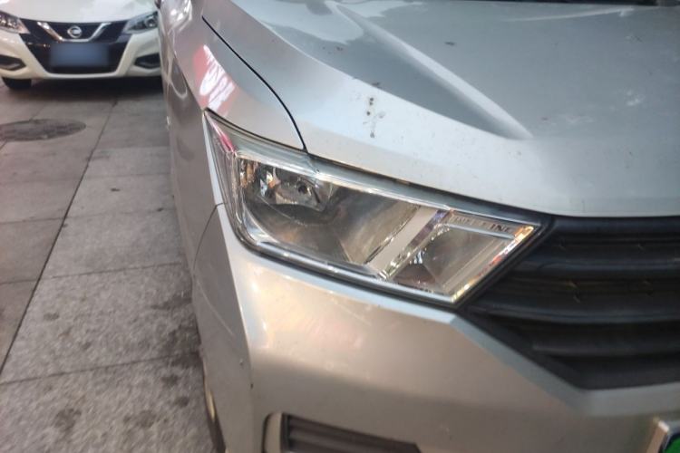 Used Wuling Hongguang 2019 1.5L S Base Version L2B Right Front Headlight