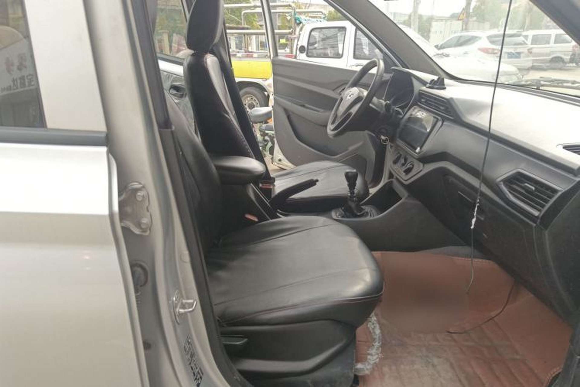 Used Wuling Hongguang 2019 1.5L S Basic Version China VI Standard LAR Right Front Seat