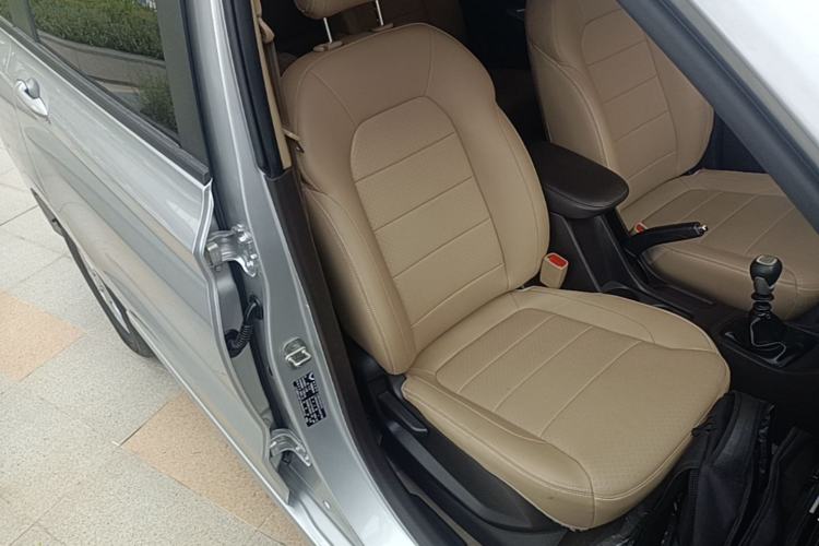 Used Wuling Hongguang 2019 1.5L S Comfort Edition China VI LAR Right Front Seat