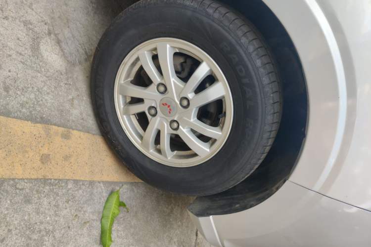 Used Wuling Hongguang 2019 1.5L S Comfort Edition China VI LAR Right Front Wheel Hub