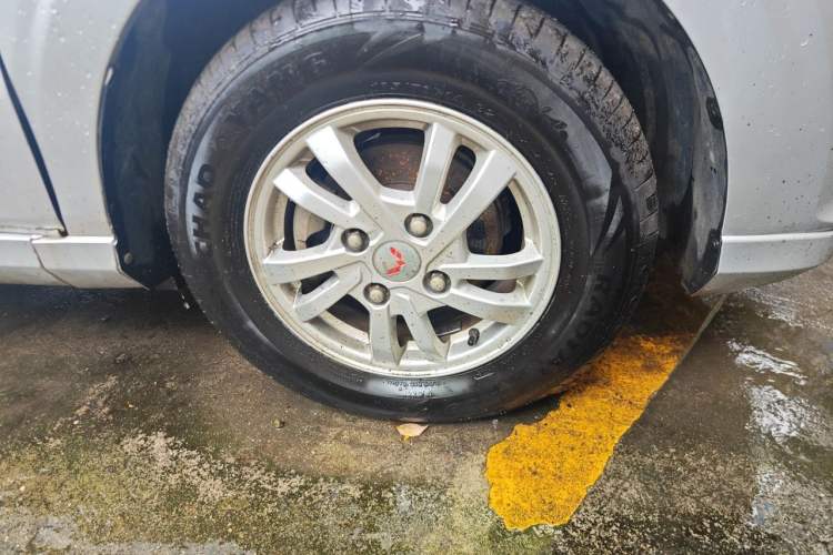 Used Wuling Hongguang 2019 1.5L S Comfort Edition China VI LAR Right Front Wheel Hub