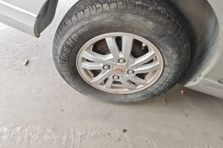 Used Wuling Hongguang 2019 1.5L S Comfort Edition China VI LAR Right Rear Wheel Hub