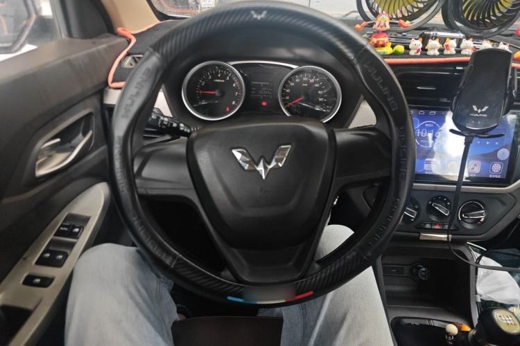 Used Wuling Hongguang 2019 1.5L S Comfort Edition China VI LAR Steering Wheel