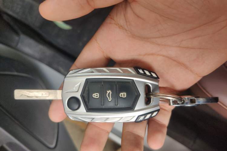 Used Wuling Hongguang 2019 1.5L S Comfort Edition China VI LAR Vehicle Key