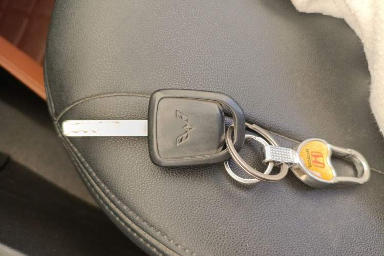 Used Wuling Hongguang 2019 1.5L S Basic Version China VI Standard LAR Vehicle Key