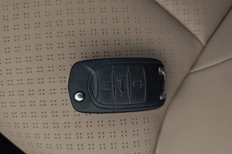 Used Wuling Hongguang 2019 1.5L S Comfort Edition China VI LAR Vehicle Key