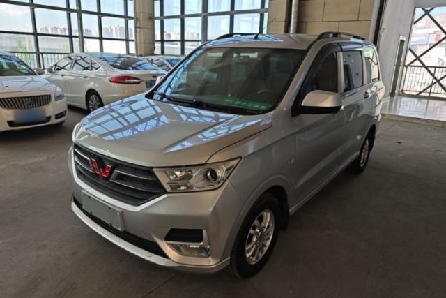 Used Wuling Hongguang 2019 1.5L S Comfort Edition China VI LAR