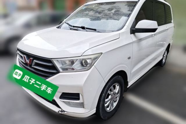 Used Wuling Hongguang 2019 1.5L S Basic Version China VI Standard LAR