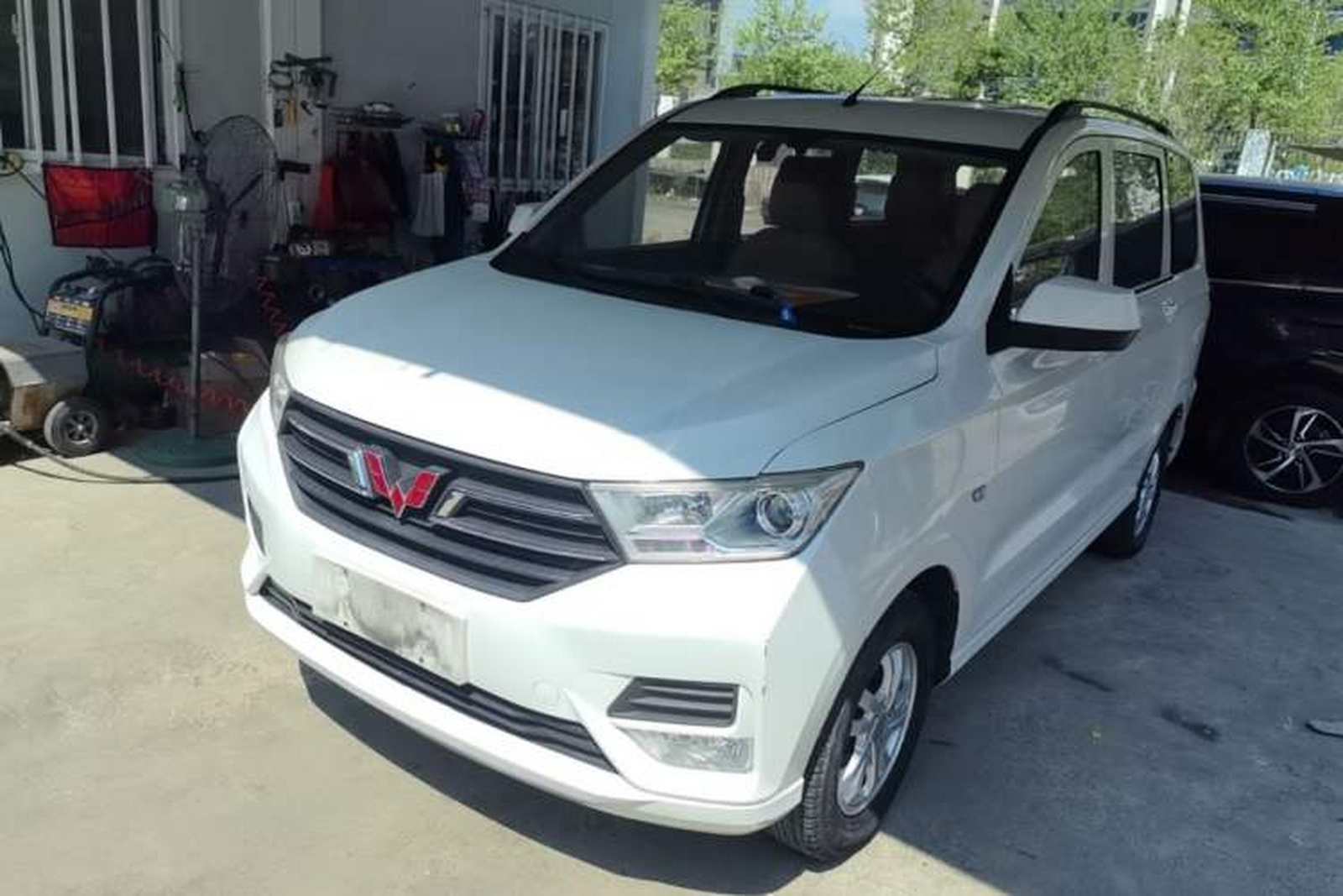Фото Wuling с площадки