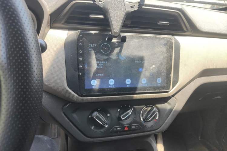 Used Wuling Hongguang 2019 1.5L S Standard Version China VI LAR Audio And AC Panel