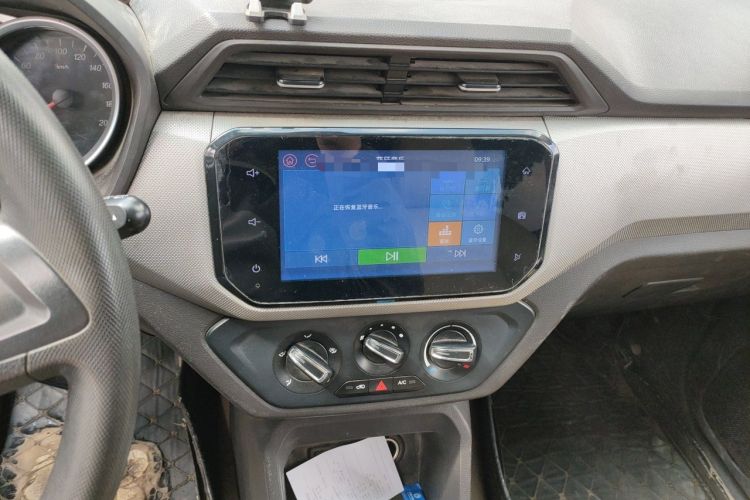Used Wuling Hongguang 2019 1.5L S Comfort Edition China VI LAR Audio And AC Panel