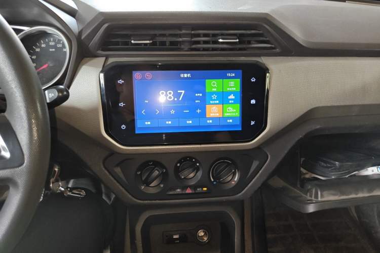 Used Wuling Hongguang 2019 1.5L S Comfort Edition China VI LAR Audio And AC Panel