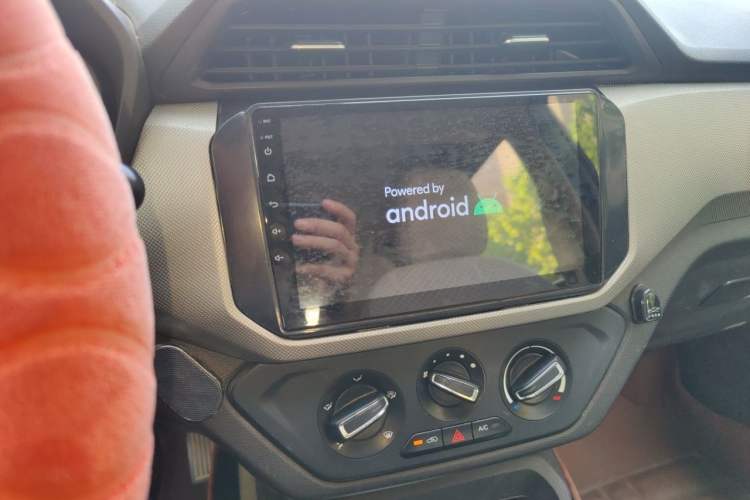 Used Wuling Hongguang 2019 1.5L S Comfort Edition China VI LAR Audio And AC Panel