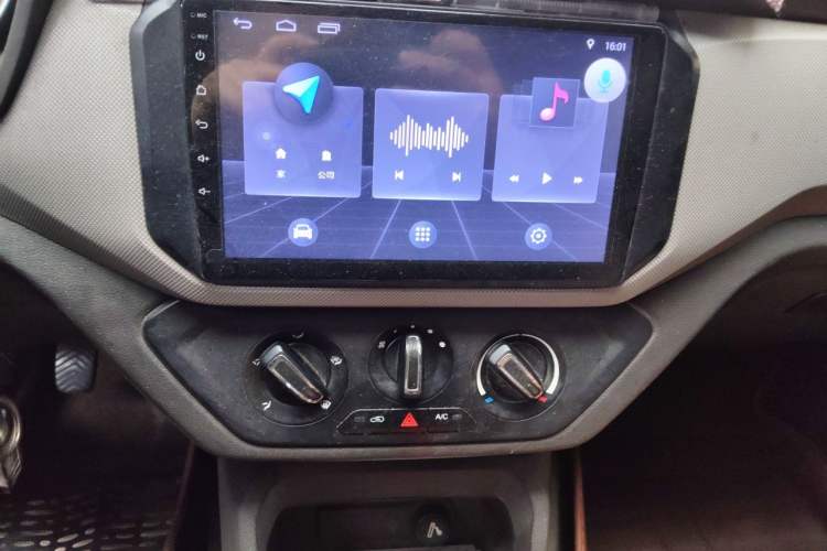 Used Wuling Hongguang 2019 1.5L S Standard Version China VI LAR Audio And AC Panel