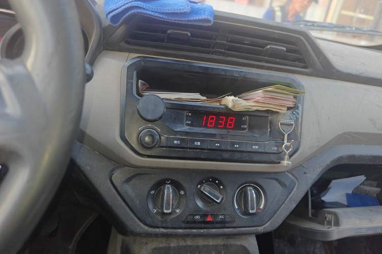 Used Wuling Hongguang 2019 1.5L S Standard Version China VI LAR Audio And AC Panel