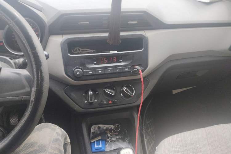 Used Wuling Hongguang 2019 1.5L S Standard Version China VI LAR Audio And AC Panel