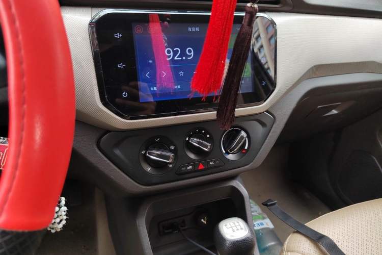 Used Wuling Hongguang 2019 1.5L S Comfort Edition China VI LAR Audio And AC Panel