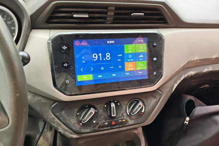 Used Wuling Hongguang 2019 1.5L S Comfort Edition China VI LAR Audio And AC Panel