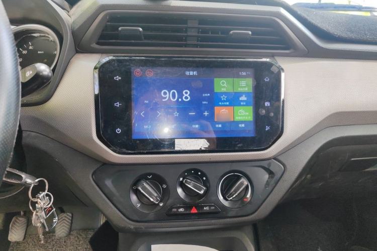 Used Wuling Hongguang 2019 1.5L S Comfort Edition China VI LAR Audio And AC Panel
