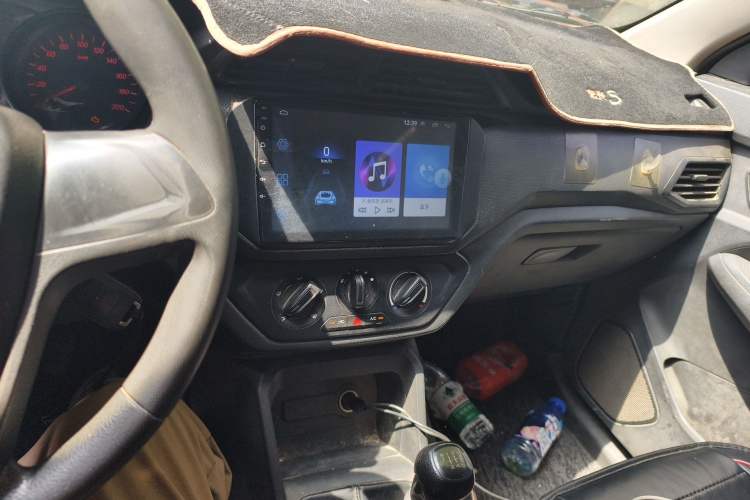 Used Wuling Hongguang 2019 1.5L S Basic Version China VI Standard LAR Audio And AC Panel