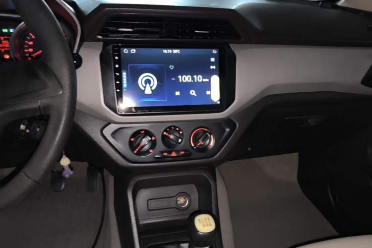 Used Wuling Hongguang 2019 1.5L S Standard Version China VI LAR Audio And AC Panel