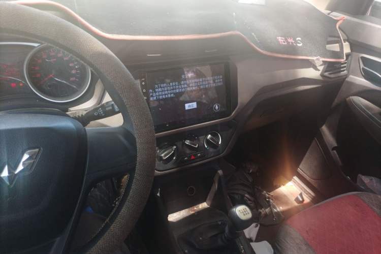 Used Wuling Hongguang 2019 1.5L S Standard Version China VI LAR Audio And AC Panel