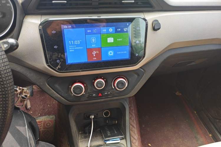 Used Wuling Hongguang 2019 1.5L S Comfort Edition China VI LAR Audio And AC Panel