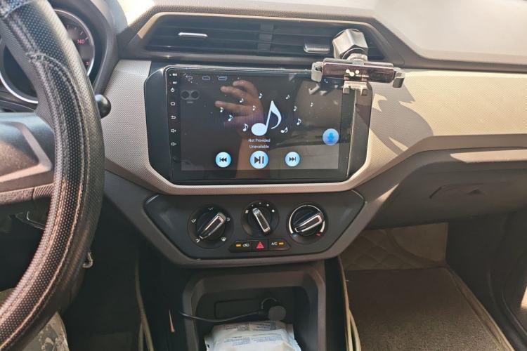 Used Wuling Hongguang 2019 1.5L S Standard Version China VI LAR Audio And AC Panel