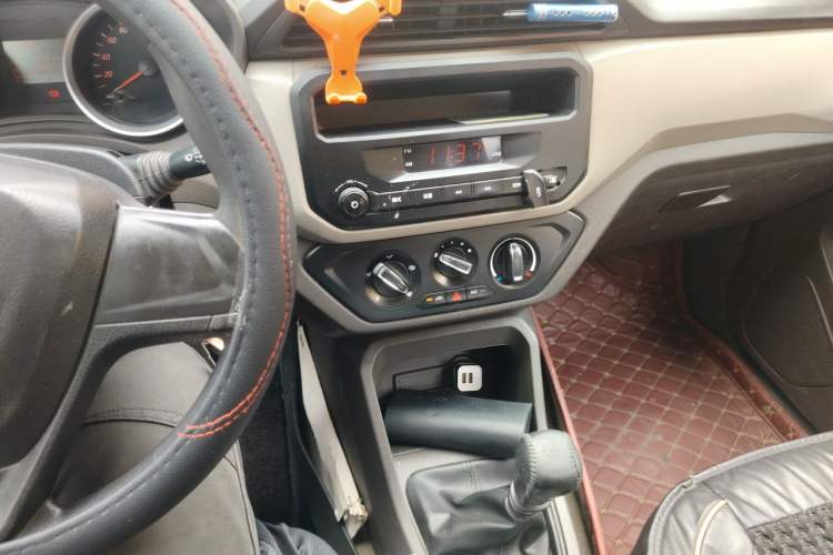Used Wuling Hongguang 2019 1.5L S Standard Version China VI LAR Audio And AC Panel