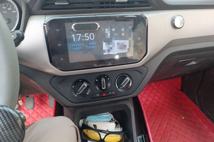 Used Wuling Hongguang 2019 1.5L S Comfort Edition China VI LAR Audio And AC Panel