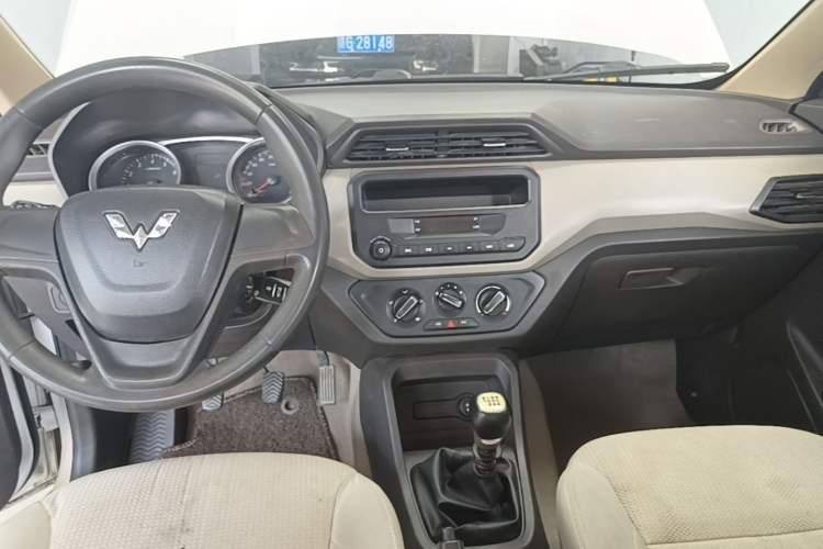 Used Wuling Hongguang 2019 1.5L S Standard Version China VI LAR Audio And AC Panel