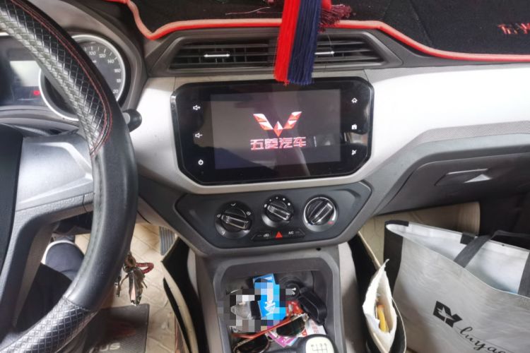 Used Wuling Hongguang 2019 1.5L S Comfort Edition China VI LAR Audio And AC Panel