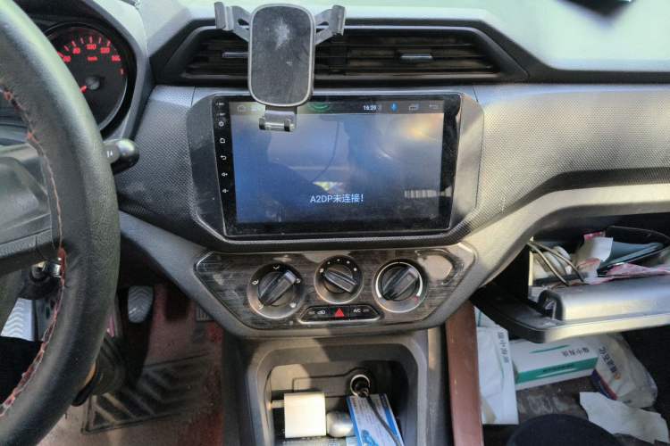 Used Wuling Hongguang 2019 1.5L S Basic Version China VI Standard LAR Audio And AC Panel