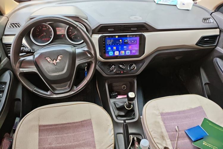 Used Wuling Hongguang 2019 1.5L S Standard Version China VI LAR Center Console