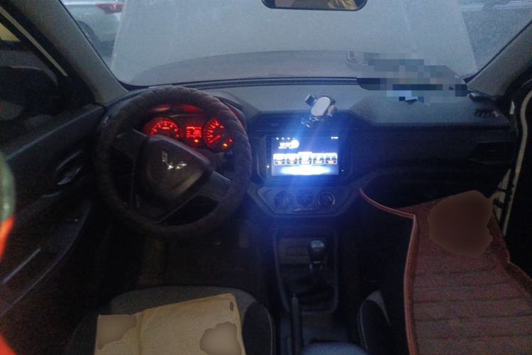 Used Wuling Hongguang 2019 1.5L S Basic Version China VI Standard LAR Center Console