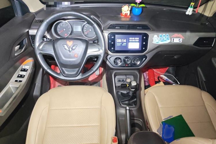 Used Wuling Hongguang 2019 1.5L S Comfort Edition China VI LAR Center Console