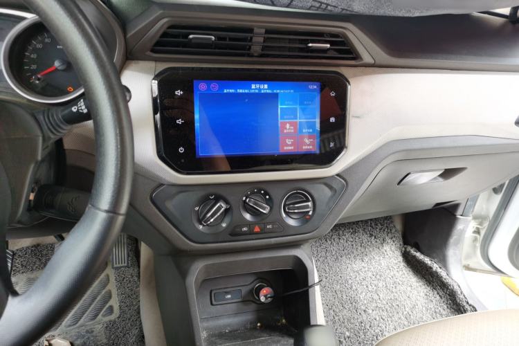 Used Wuling Hongguang 2019 1.5L S Comfort Edition China VI LAR Center Console