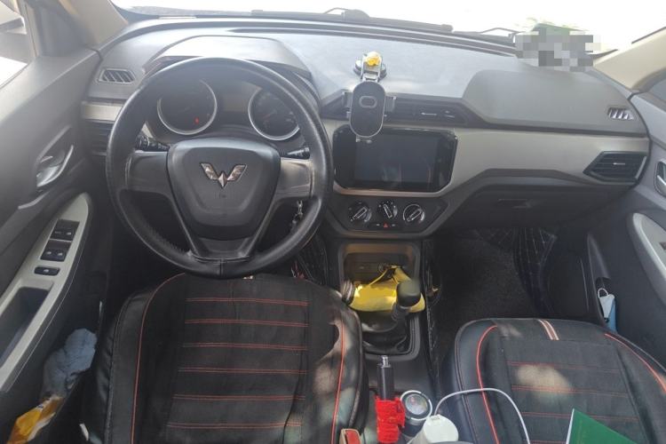 Used Wuling Hongguang 2019 1.5L S Comfort Edition China VI LAR Center Console