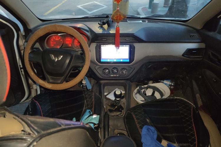 Used Wuling Hongguang 2019 1.5L S Standard Version China VI LAR Center Console