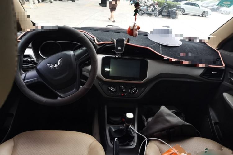 Used Wuling Hongguang 2019 1.5L S Comfort Edition China VI LAR Center Console