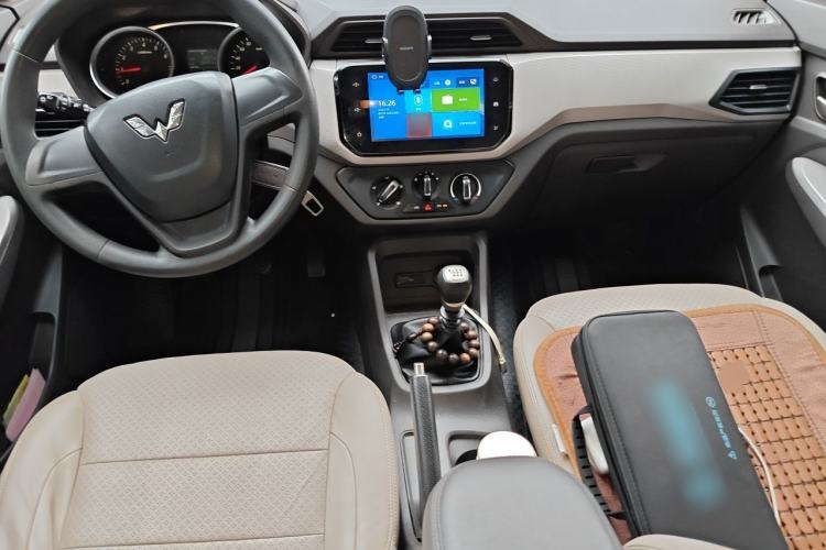 Used Wuling Hongguang 2019 1.5L S Comfort Edition China VI LAR Center Console