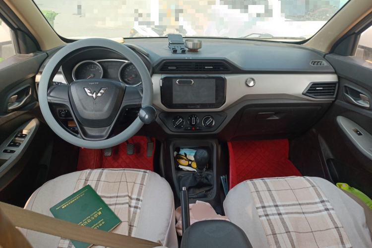 Used Wuling Hongguang 2019 1.5L S Comfort Edition China VI LAR Center Console