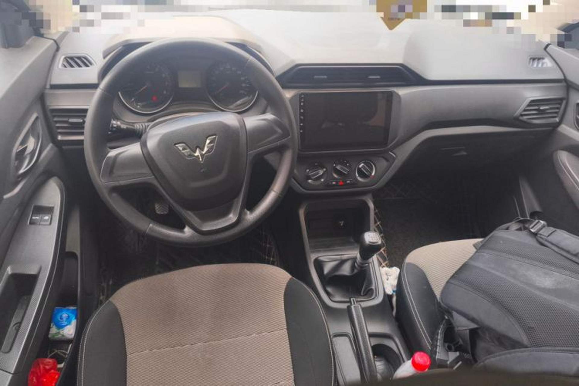 Used Wuling Hongguang 2019 1.5L S Basic Version China VI Standard LAR Center Console